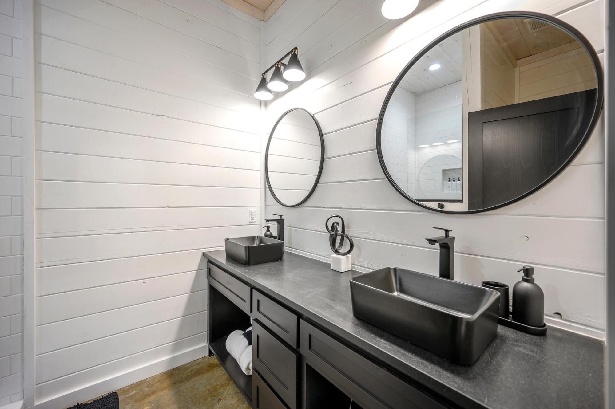 Two Knights Luxury Cabin Broken Bow Eksteriør billede